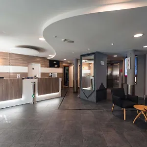 Ibis Styles Airport Aero 44 Отель